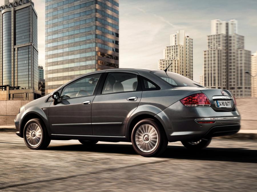  Fiat Linea 2012 года  (фото 3 из 12)